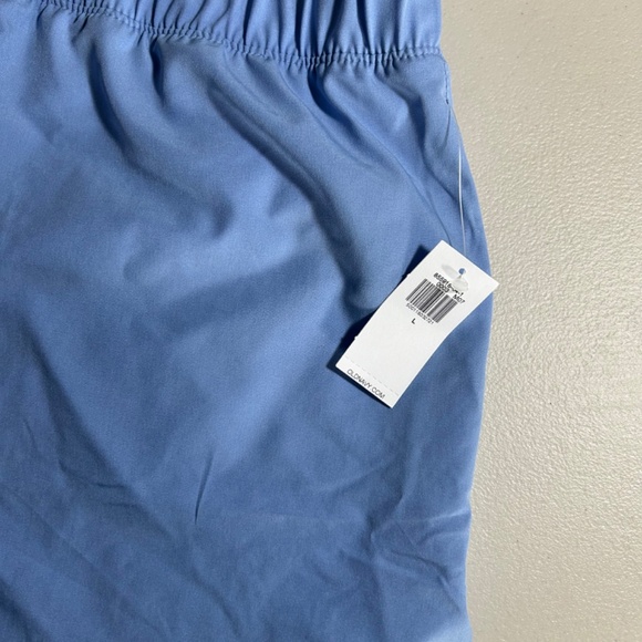 Old Navy Shorts - Picture 5 of 7